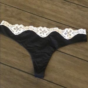 NWT Victoria’s Secret Dream Angels Thong